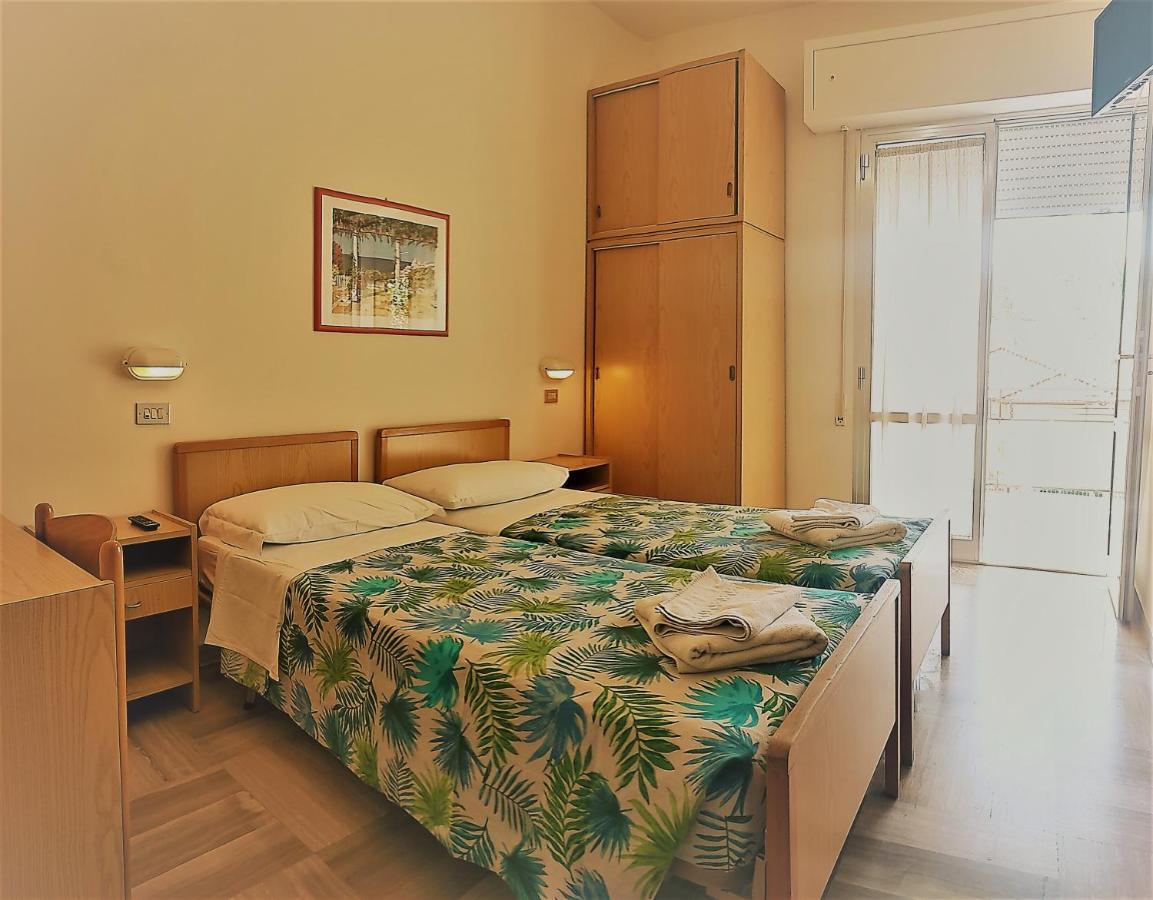 Hotel Giordo Rimini Luaran gambar