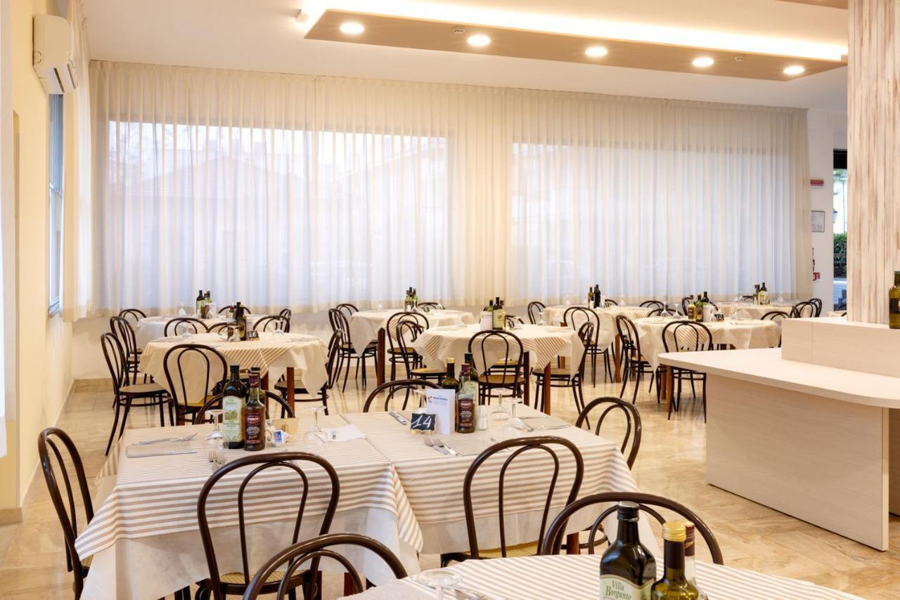 Hotel Giordo Rimini Luaran gambar