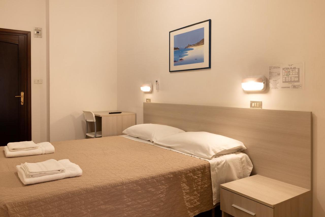 Hotel Giordo Rimini Luaran gambar